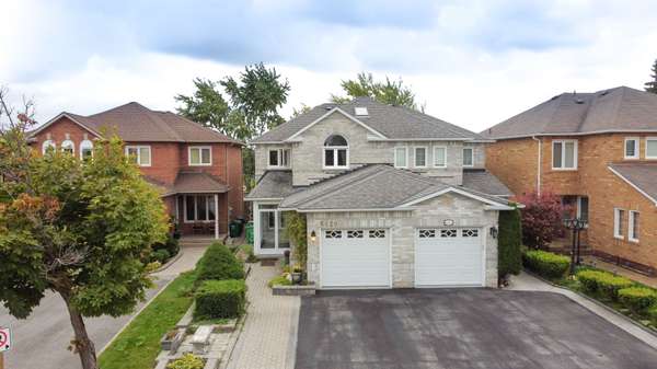 6420 Sapling TRL, Mississauga, ON L5N 7A4