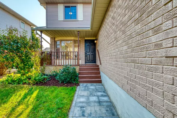 Hamilton, ON L0R 2H5,45 Karsh CRES