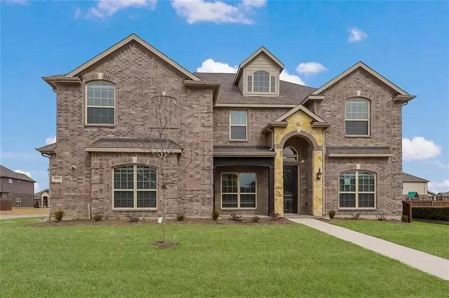 9512 Cholla Cactus Trail, Fort Worth, TX 76177