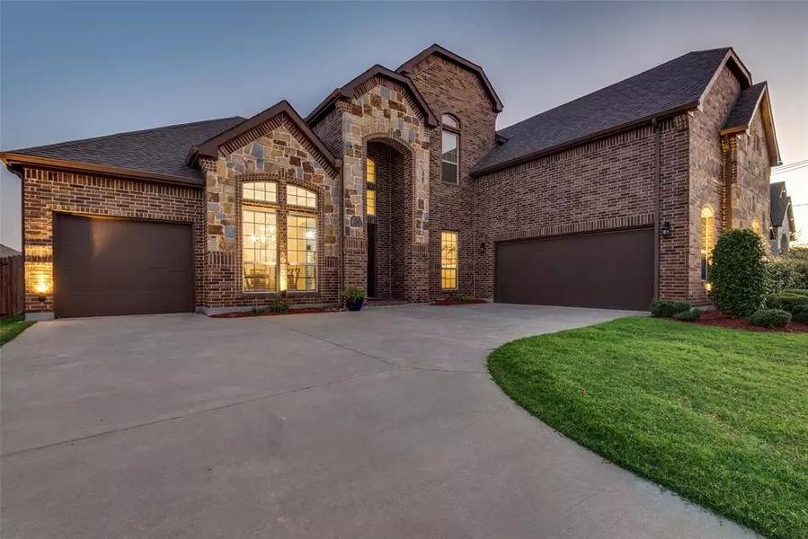 206 Heatherstone Drive, Midlothian, TX 76065