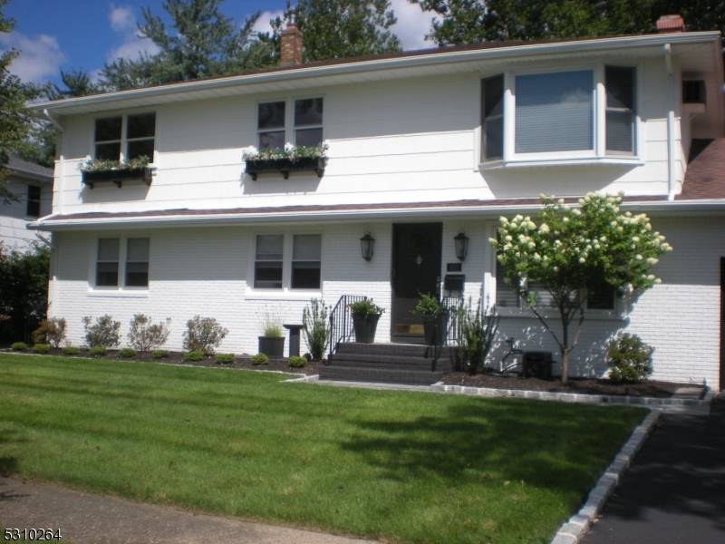 413 Midland Ave, Pompton Lakes Boro, NJ 07442