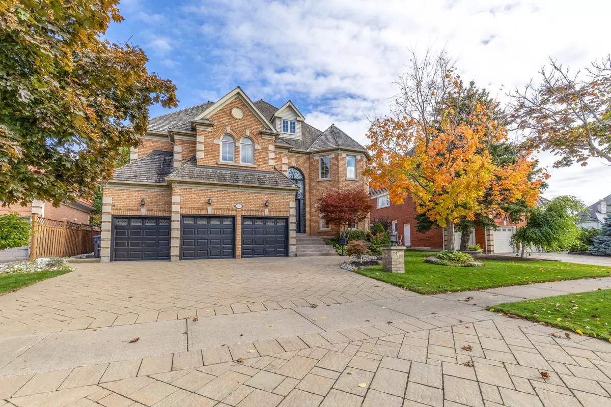 Mississauga, ON L5M 5A3,5133 Forest Hill DR