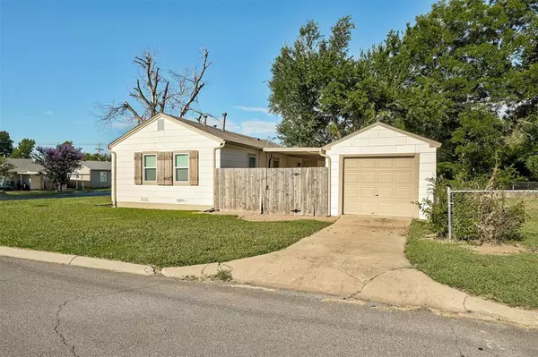 Midwest City, OK 73110,601 Foster Place