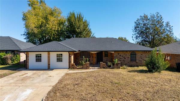 2204 Fox Avenue, Moore, OK 73160