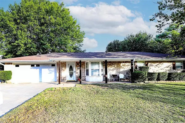 Bowie, TX 76230,502 Galia Street