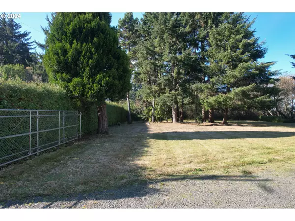 Coos Bay, OR 97420,1 TARHEEL LN