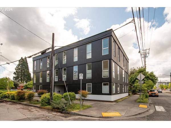 1480 N JARRETT ST #100, Portland, OR 97217