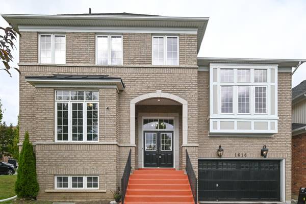 1616 Docking CT, Oshawa, ON L1K 0H3