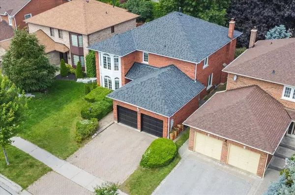 Whitby, ON L1N 7Y6,34 Henderson DR