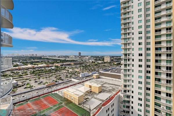 Hallandale Beach, FL 33009,1755 E HALLANDALE BEACH BL  #1608E