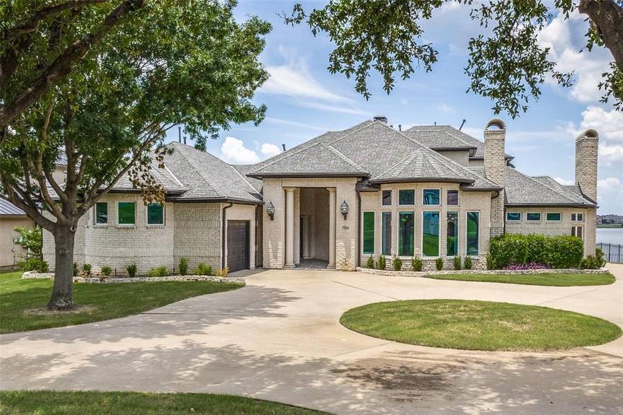 7265 Waters Edge Drive, The Colony, TX 75056