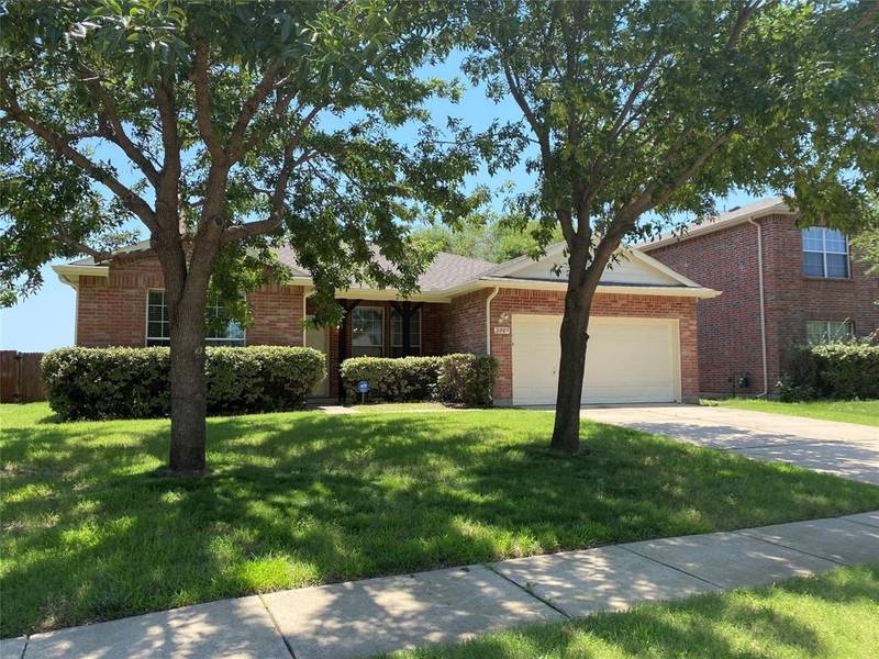 2009 Chisolm Trail, Forney, TX 75126