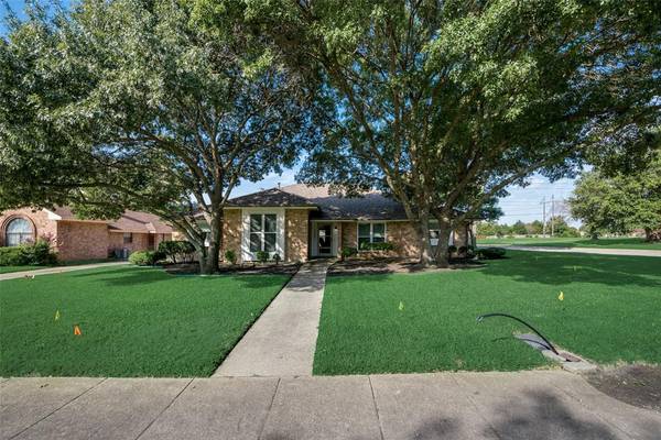 1886 Green Tree Lane, Duncanville, TX 75137