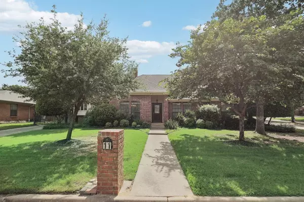 11 Valley Wood Court, Trophy Club, TX 76262