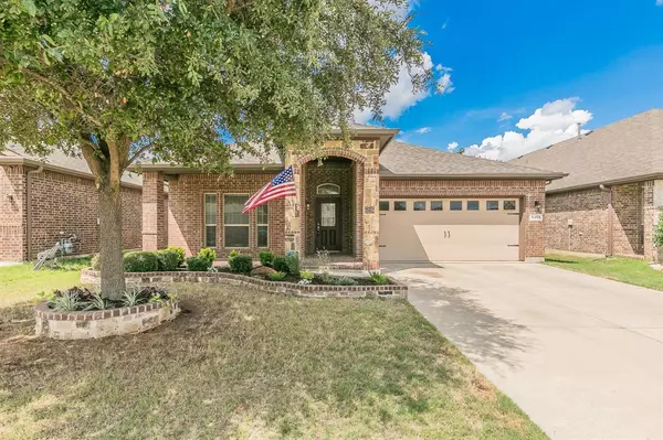 5115 Prestwick Drive, Arlington, TX 76001