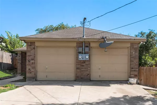 Fort Worth, TX 76106,3008 Prairie Avenue #B