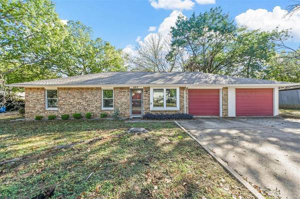 607 Moseley Street, Lake Dallas, TX 75065