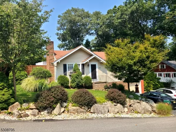 114 Bishop Rock Rd,  Hopatcong Boro,  NJ 07843