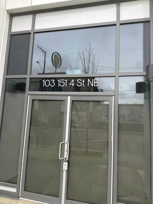 Calgary, AB T2E 8K3,151 4 ST NE #103