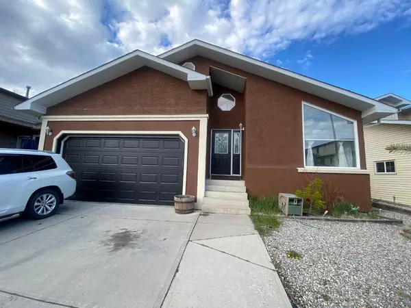 84 castlefall WAY NE, Calgary, AB t3j 1m7