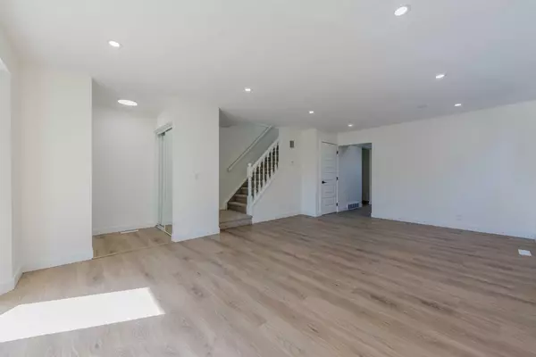 24 Martingrove Mews Northeast, Calgary, AB T3J2S9