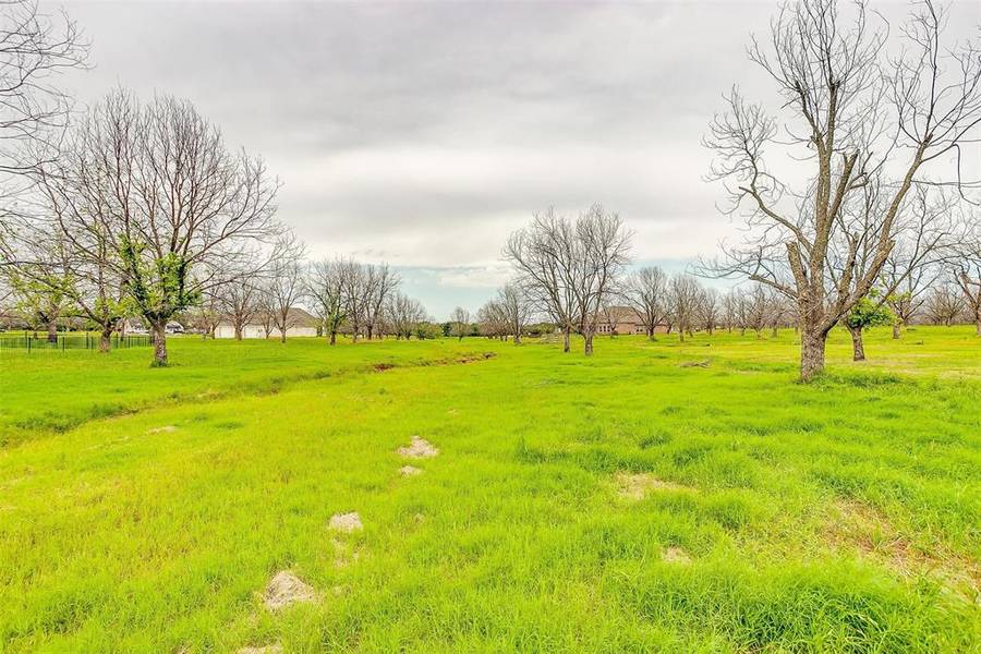 2117 Middlewood Circle, Granbury, TX 76049