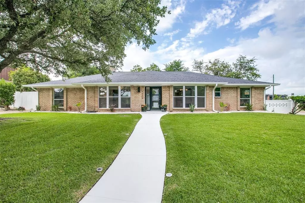 Dallas, TX 75248,7208 Fernmeadow Drive