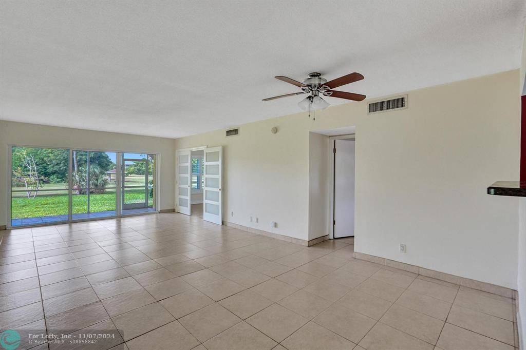 Pompano Beach, FL 33069,3050 N Palm Aire Dr  #109