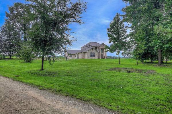 1028 Rs County Road 4261, Emory, TX 75440