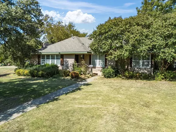 6748 Fortune Road, Fort Worth, TX 76116