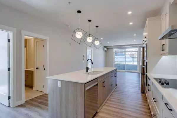 Calgary, AB T3R 2E8,50 Sage Hill WALK NW #101