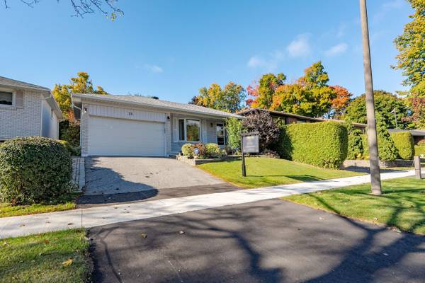 28 Wichey RD, Toronto E10, ON M1C 2H6