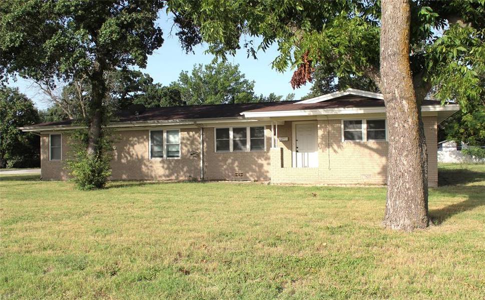 1110 N Harbin Drive, Stephenville, TX 76401