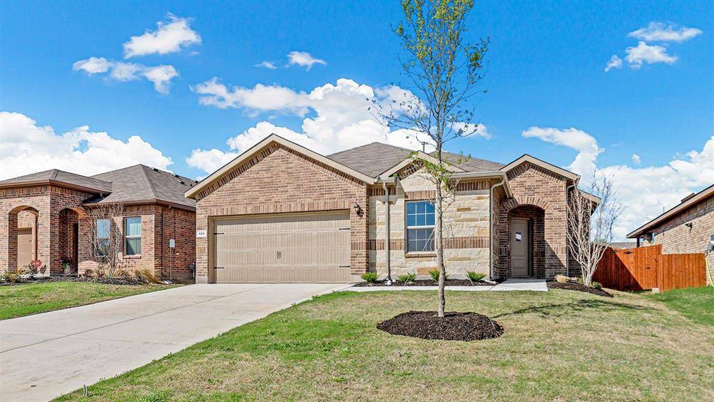 632 PRAIRIE CLOVER Trail, Fort Worth, TX 76131