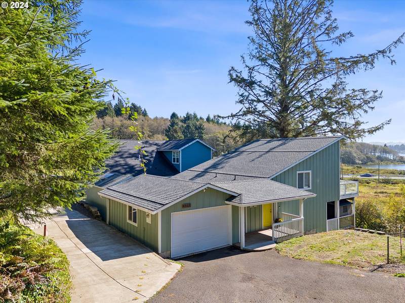 3272 NE 50TH ST, Lincoln City, OR 97367