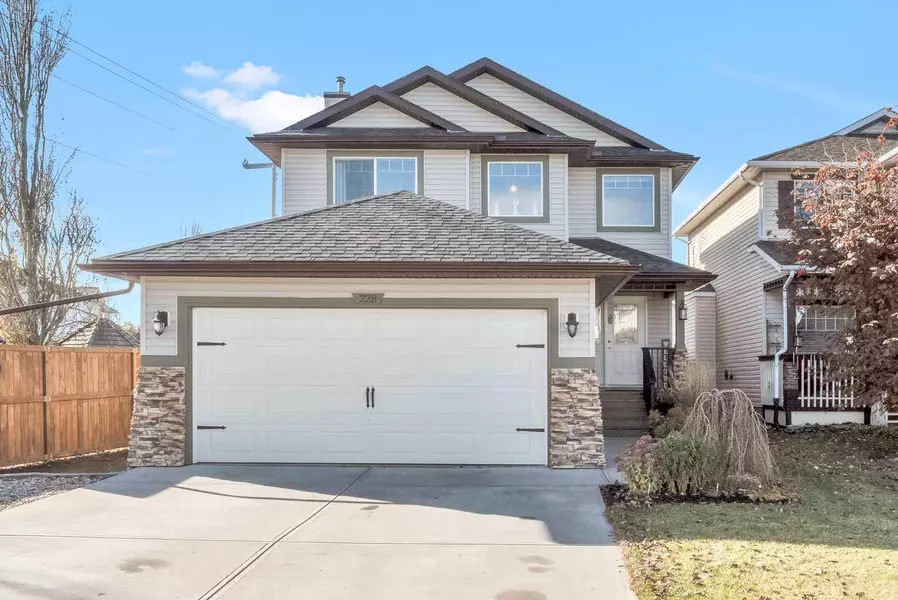 228 Chaparral CIR SE, Calgary, AB T2X3M1