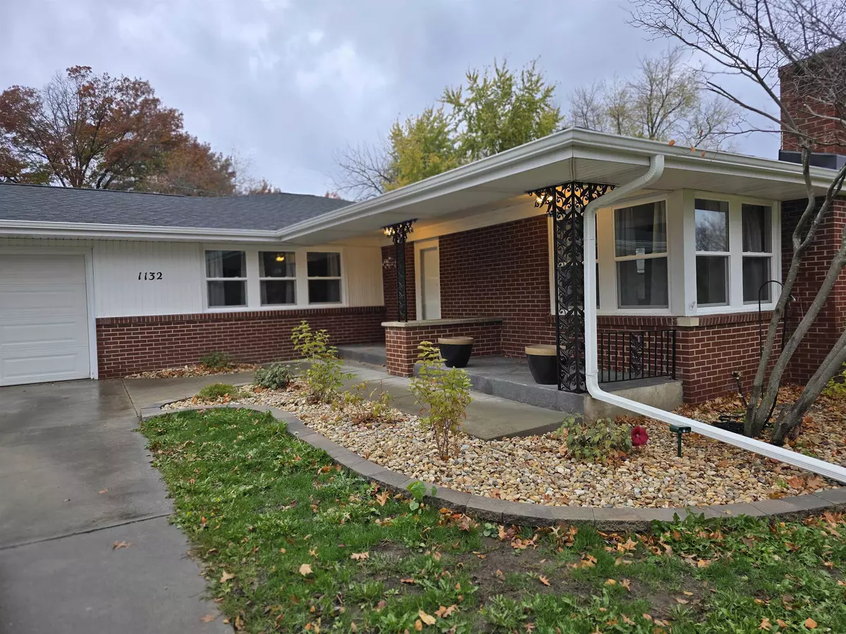 Rockford, IL 61107,1132 Prestwick Parkway