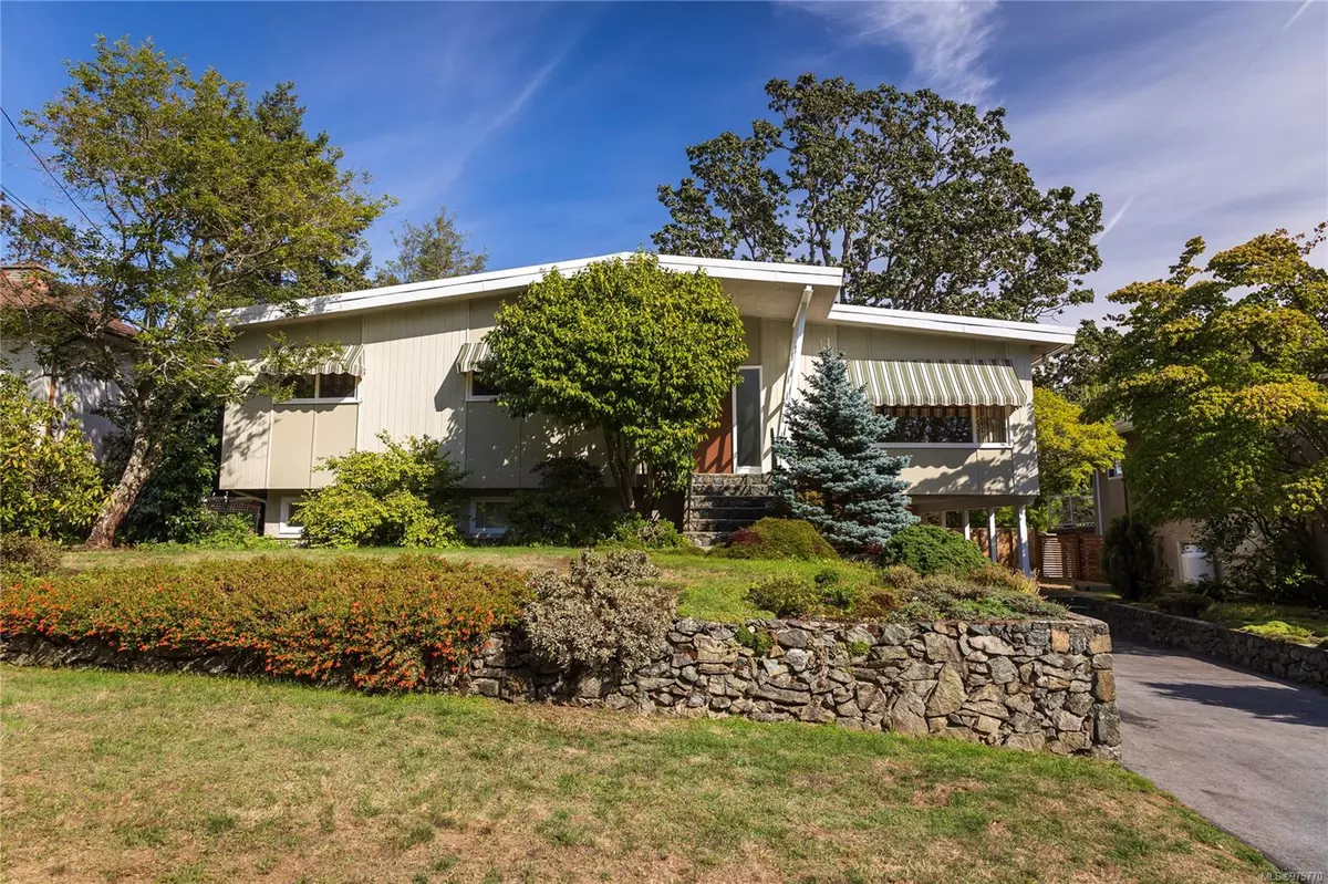 Saanich, BC V8P 3V2,3445 Diana Rd