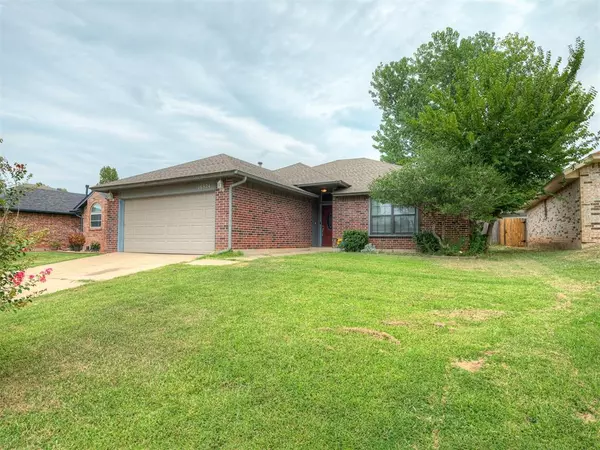 Edmond, OK 73012,16924 Cedarwood Drive