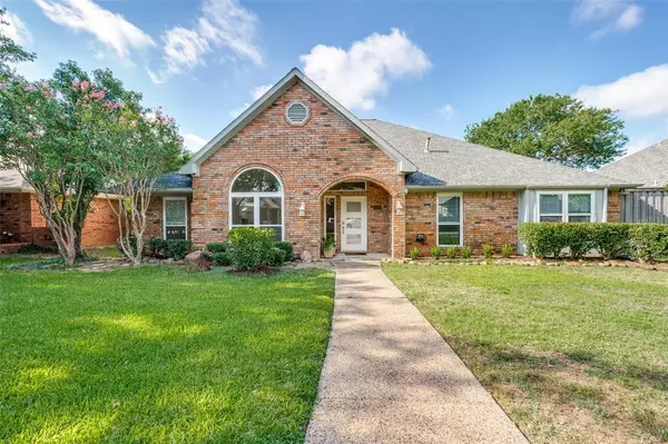 2106 Menton Drive, Carrollton, TX 75006