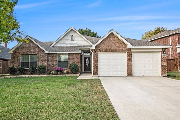 9525 Fox Hill Drive, Fort Worth, TX 76131