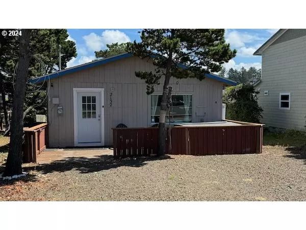 2132 NW INLET AVE, Lincoln City, OR 97367