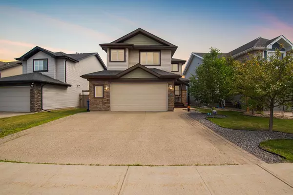 205 Diamondstone RDG, Fort Mcmurray, AB T9K 0X2