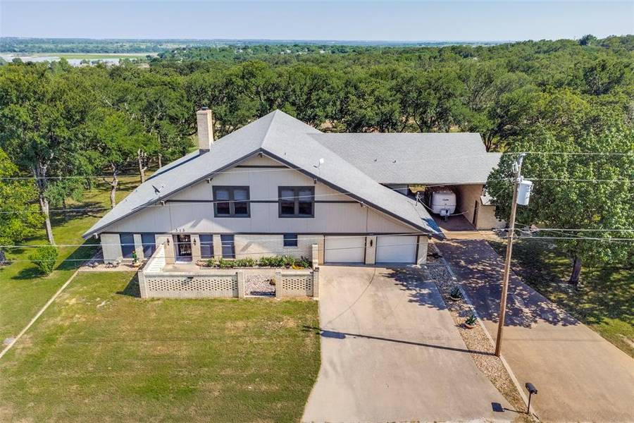 313 Lakeview Drive, Runaway Bay, TX 76426