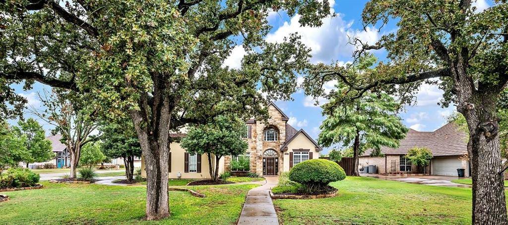 3724 Cove Timber Avenue, Granbury, TX 76049