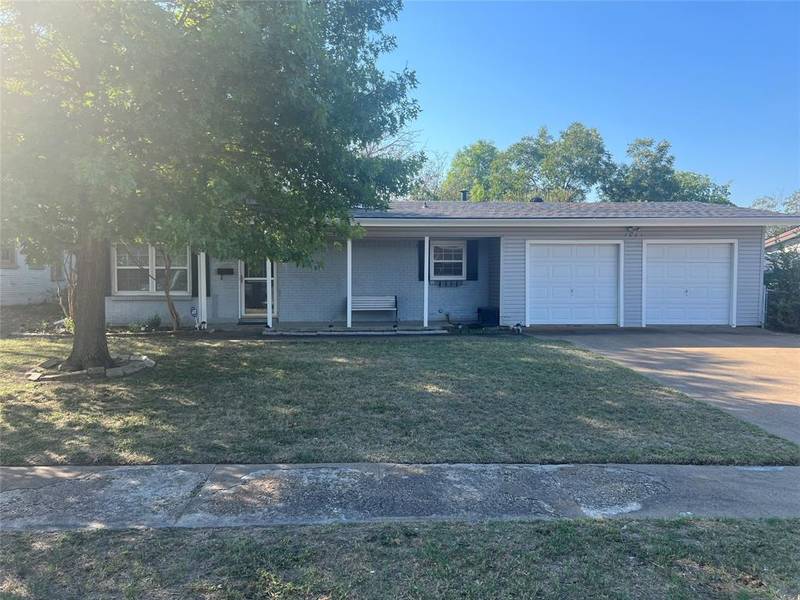 7821 Pensacola Avenue, Fort Worth, TX 76116