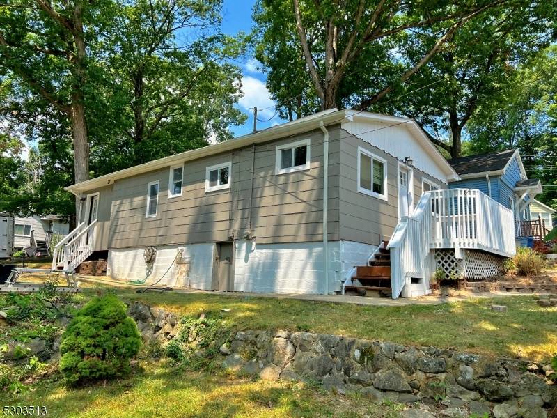 28 Bucknell Trl, Hopatcong Boro, NJ 07843