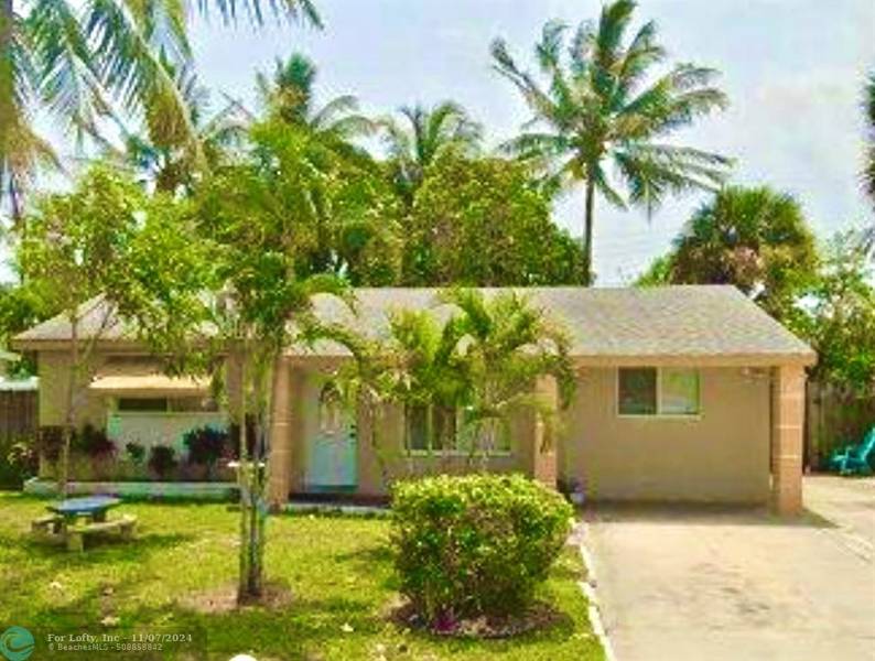 142 SW 11th Ave, Boynton Beach, FL 33435