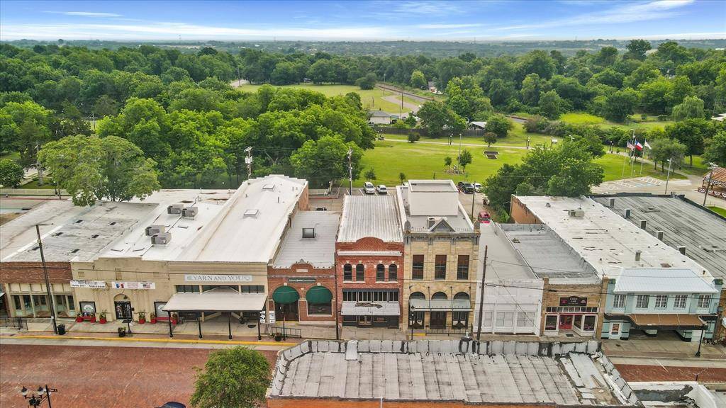 Farmersville, TX 75442,119 S Main Street