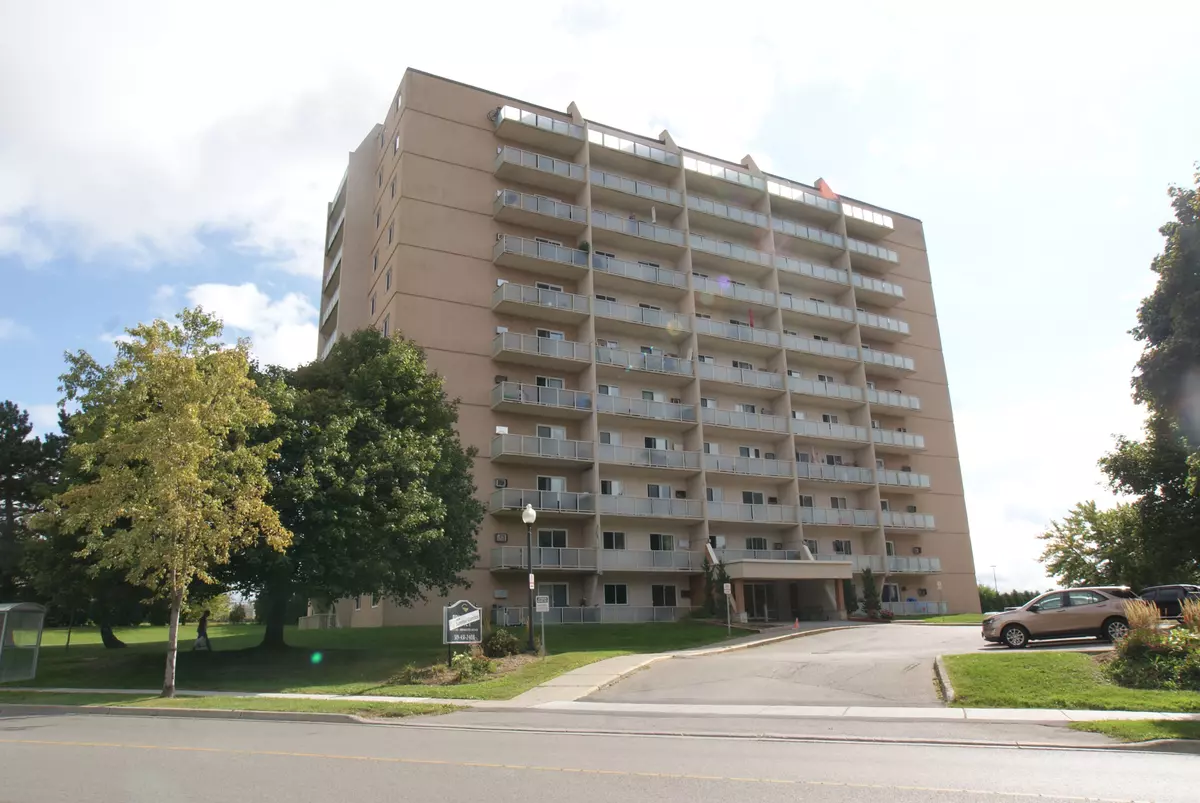 London, ON N5Y 3E9,583 Mornington AVE #302